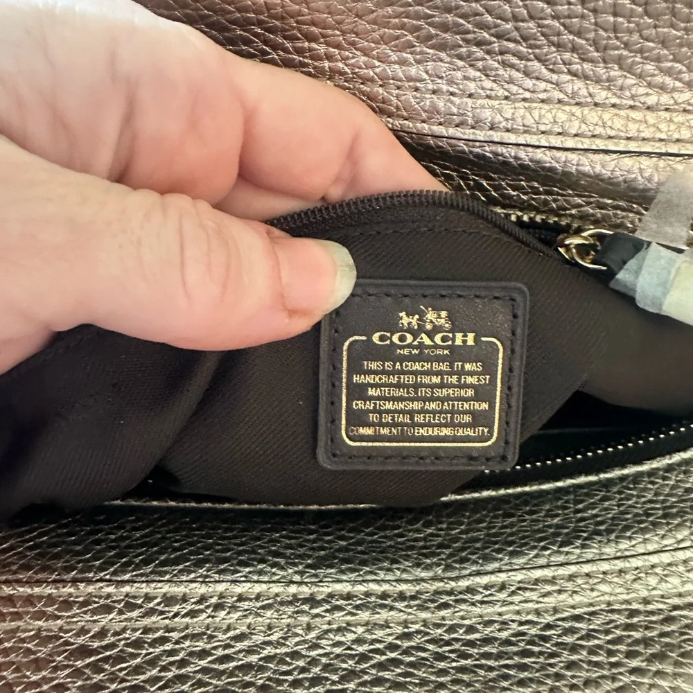 Coach Metallic Gold Swagger Leather Satchel with Gold Hardware - Picture 15 of 17